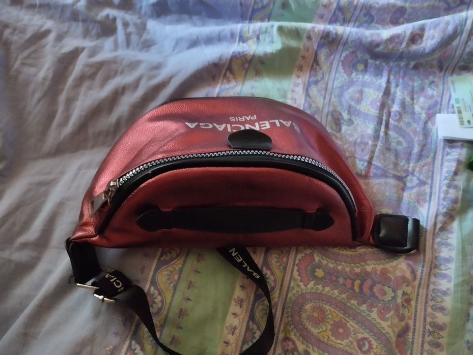 Продаем сумочку новый для красоток