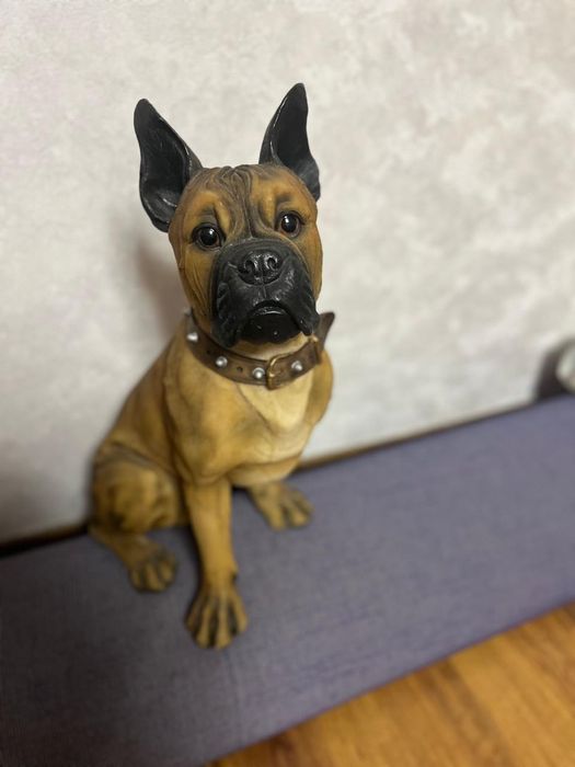 Фигурка собаки Боксёр