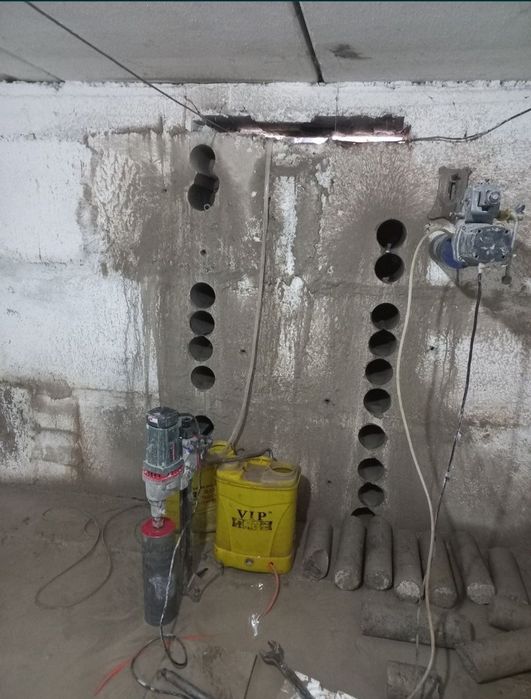 Перфоратор хизмати Алмазний бурда тешик очиш Аррада кесиш ишлари