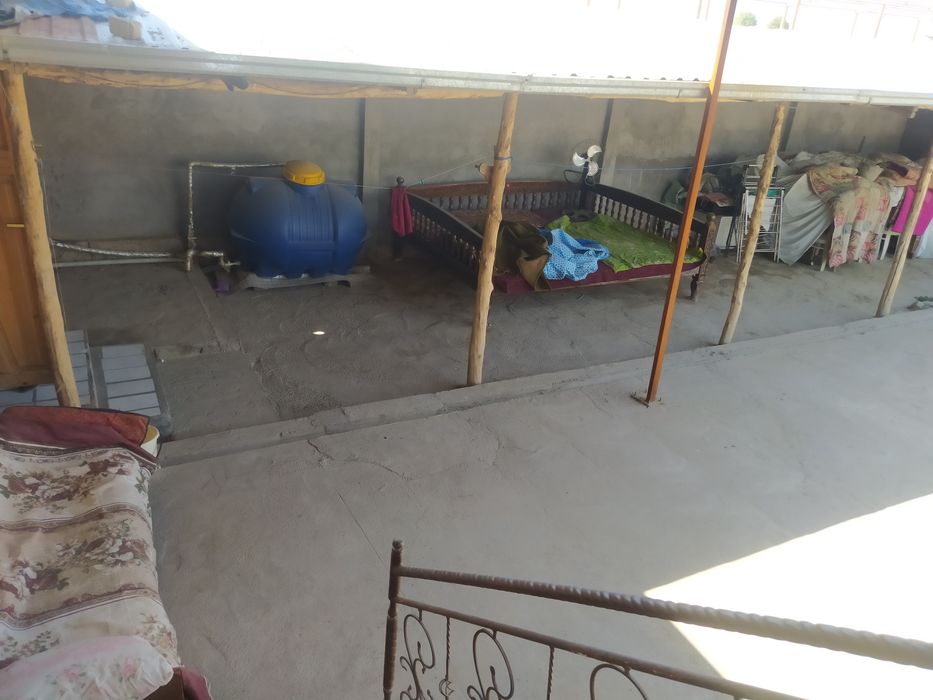 Uy joy ucaska sotiladi