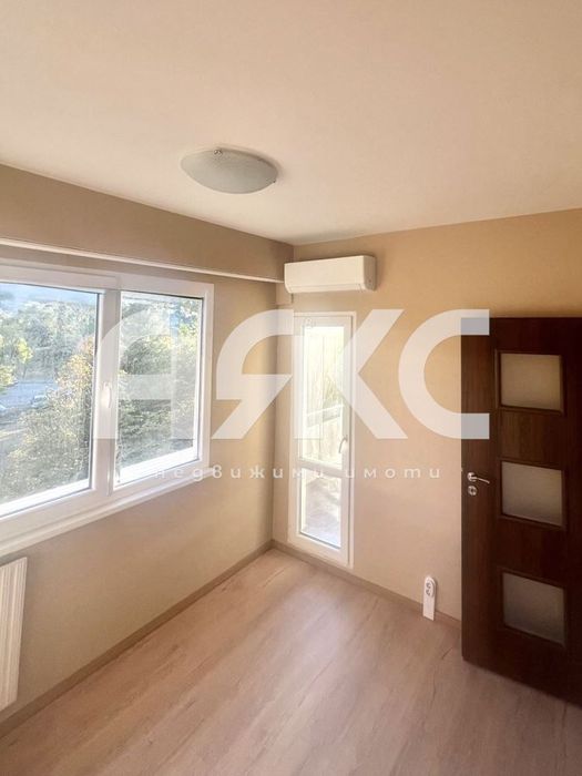 Двустаен  необзаведен апартамент в кв. Младост 3 до МЕТРОСТАНЦИЯ