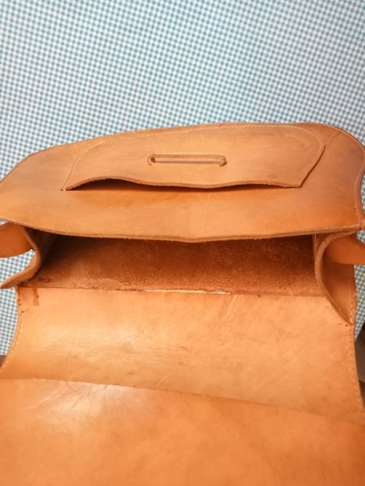 Geanta,gentuță,poșetă veche din piele ,din perioada RSR,de colectie
