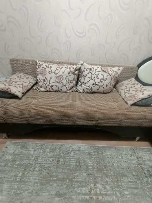 Продам диван тахта