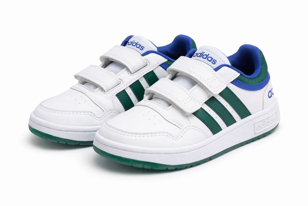 Продавам детски маратонки Adidas