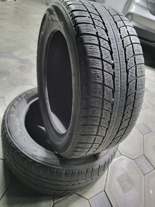 Зимние резины в паре  225/50/17 в хорошом состояние