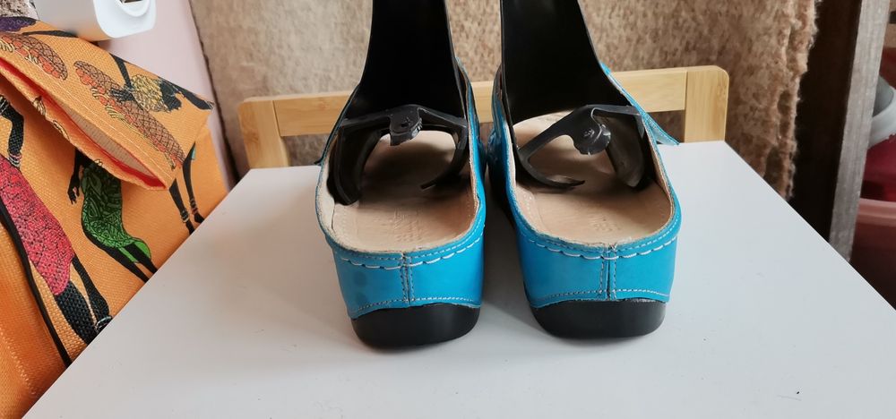 Сини чехли естествена кожа 40 н.