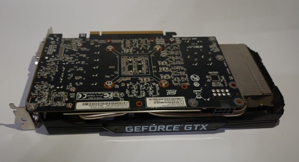 Видеокарта GTX 1660 Ti