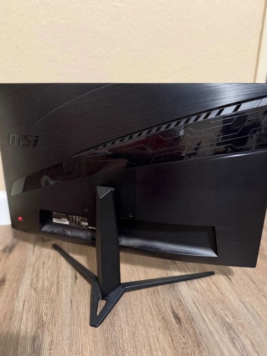 MSI gaming monitor si pc set