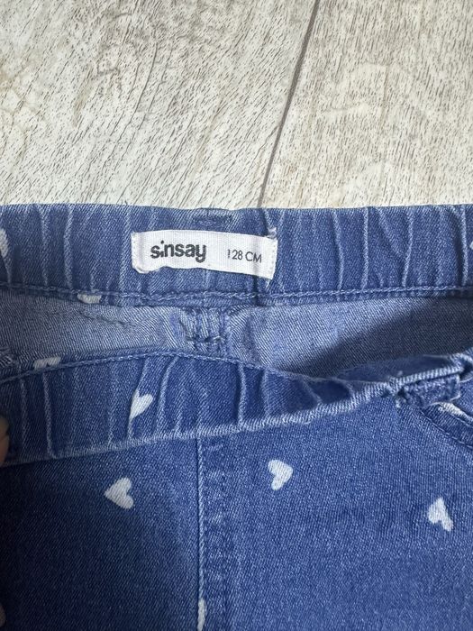 Продам джинсы доя девочки 3-5 лет