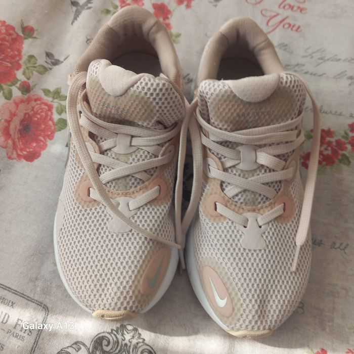 Дамски маратонки Nike Renew