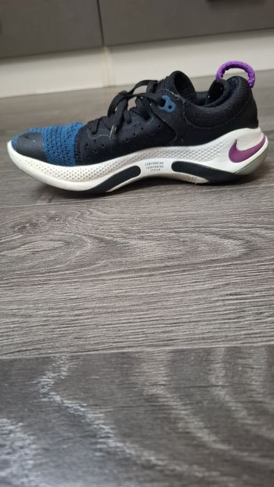 Adidasi Nike Joyride Run Flyknit
