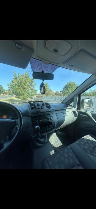 Mercedes Vito ...