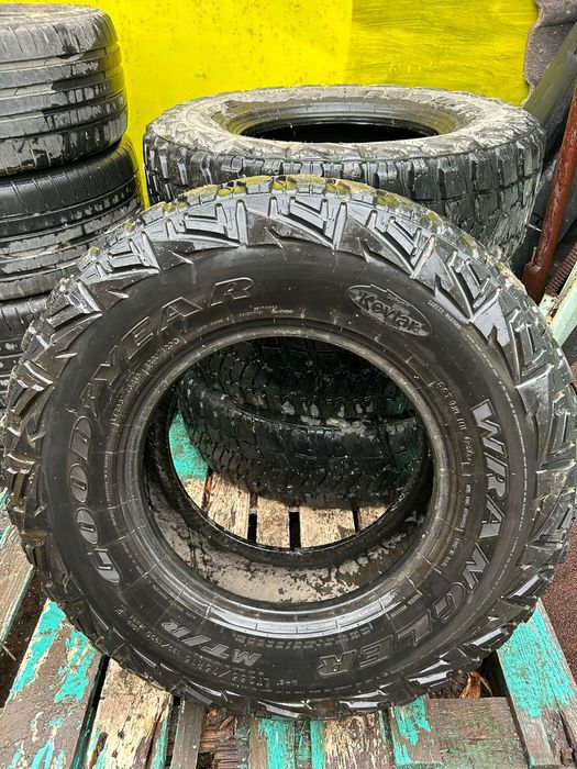 Продам бу шины грязевые