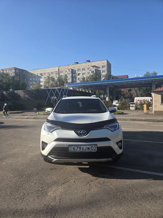 TOYOTA RAV4 2018 г.в.