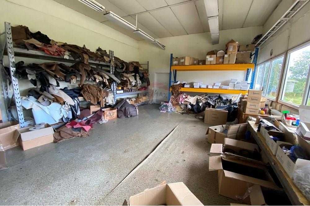 Продава се Промишлена сграда в с. Езерче, Област Разград - 8000 кв.м за 39 €/кв.м - Снимка #7