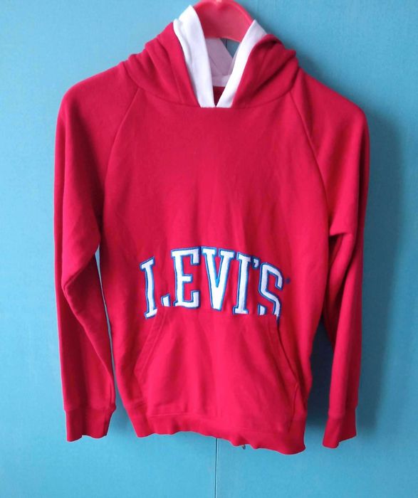 Champion и Levis - оригинални дамски суичъри! Топ състояние!