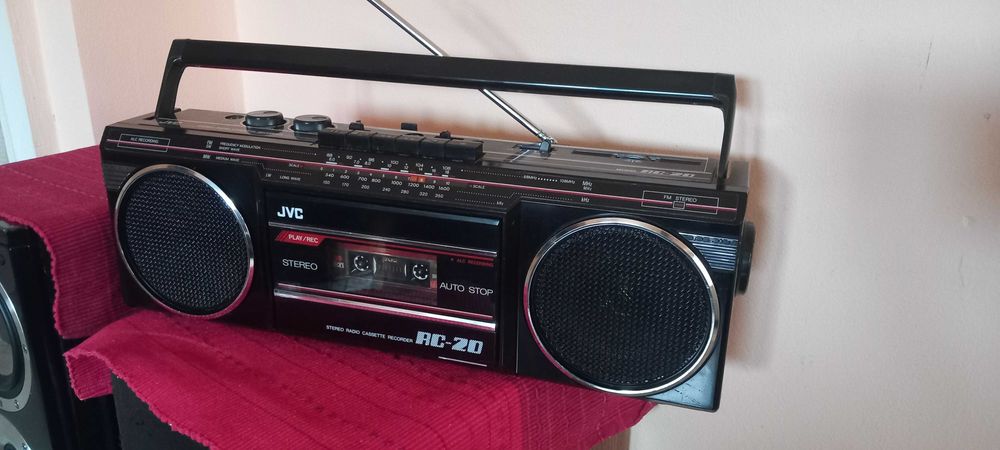 Radiocasetofon JVC RC-20