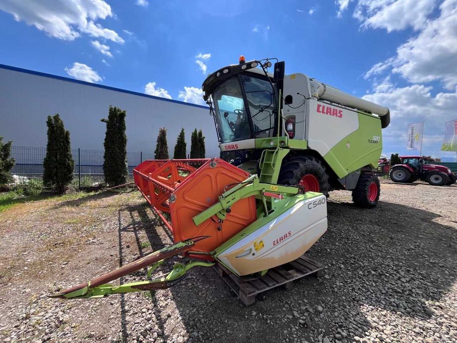 Combina CLAAS TUCANO 320- PROMOTIE