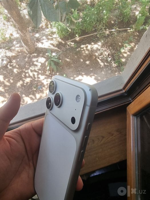 iPhone 17 pro max 512 sotiladi yoki obmen