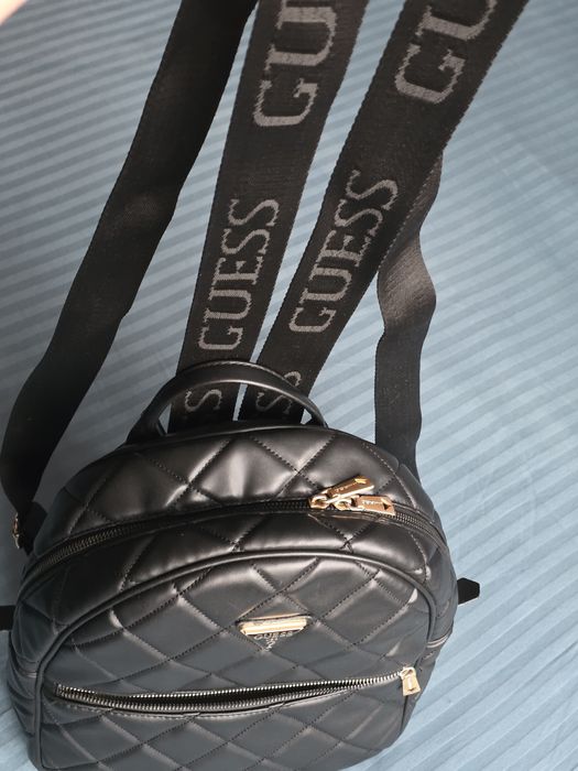 Дамска кожена раница