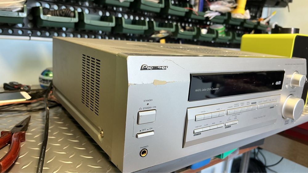 Усилвател Pioneer VSX-D511