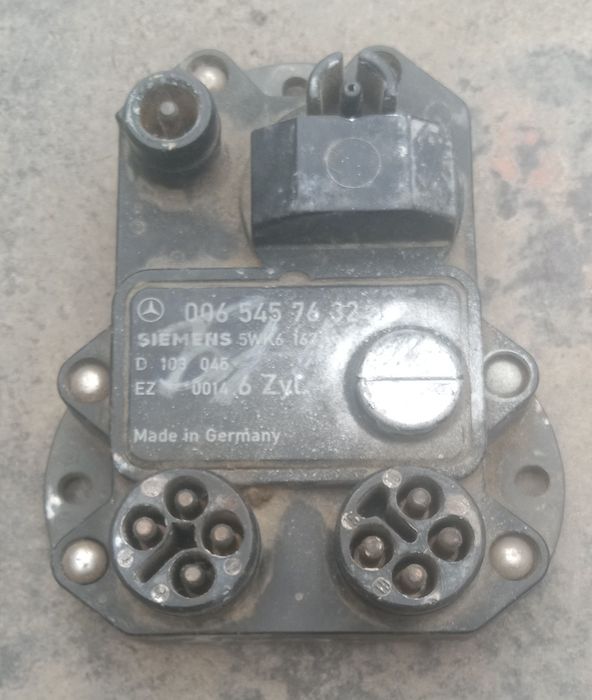 Запчасти на Мерседес 124 W 103 двигатель