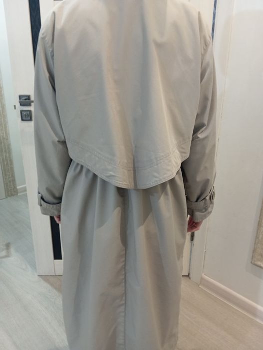 Продам пальто,тренч