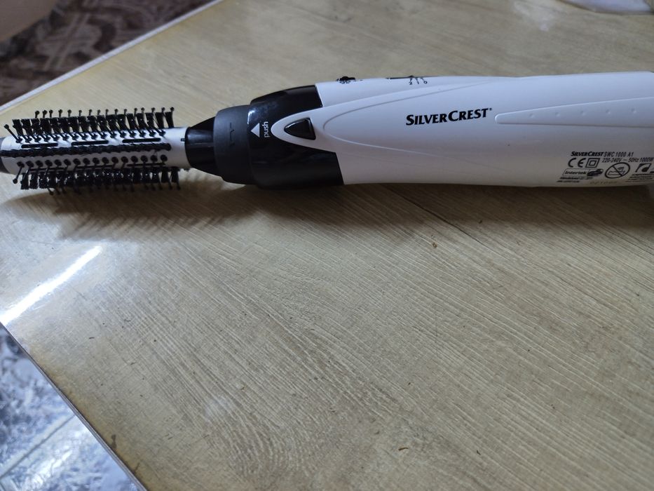 Четка за коса с горещ въздух