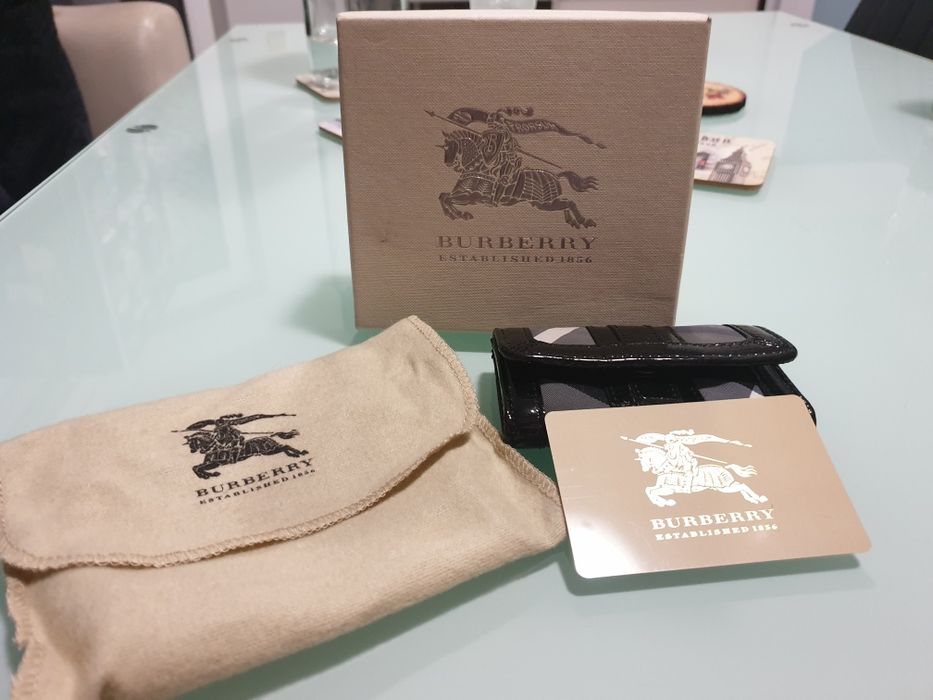Burberry key case
