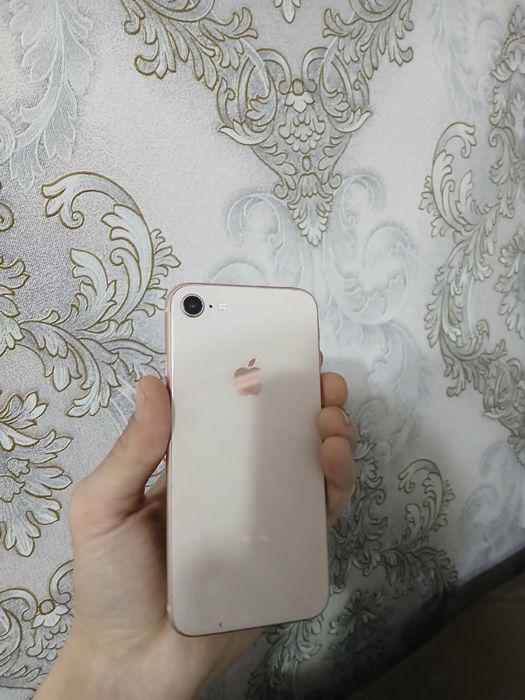 Iphone 8 ideal srochni