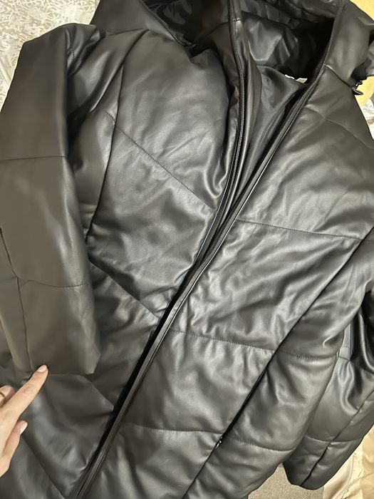 Женская куртка б/у весна