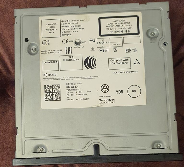 Display MIB 2  VW PASSAT B8 / 2016 , unitate torpedou și rama.