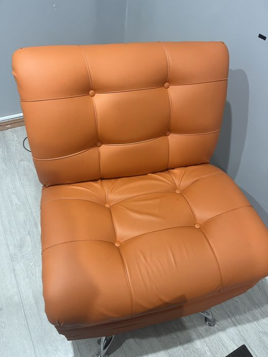 Продам офисный диван и кресла