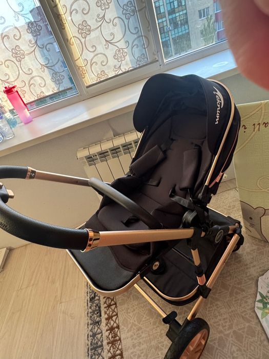 Продам коляску новую