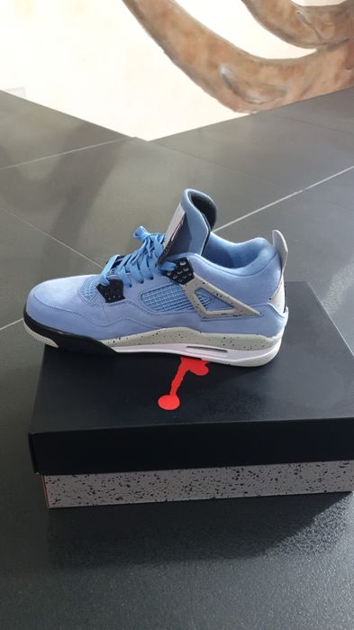 Air Jordan Retro 4 University Blue