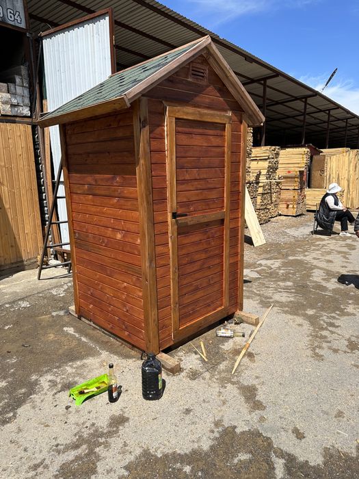 Туалет деревянный из листвинницы