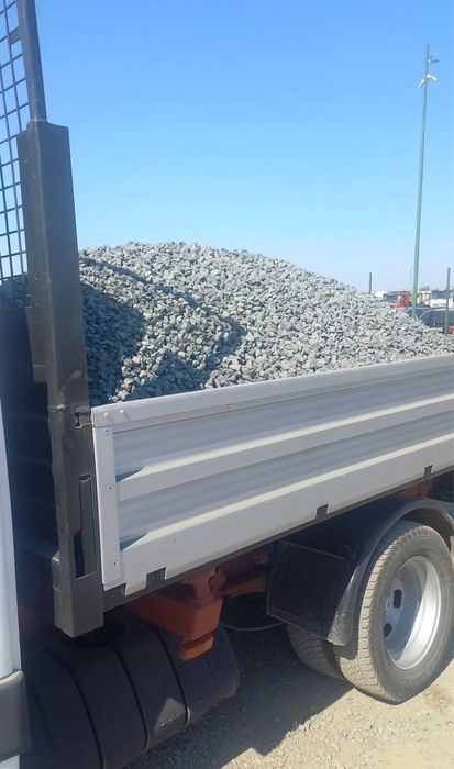 Nisip / Pietris / Balastru / Pamant vegetal /Beton semi umed