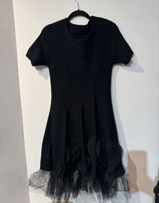 Rochii diverse culori si materiale