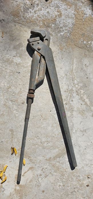 Большой газовый ключ