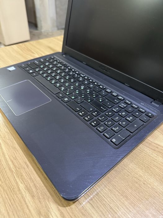 Ноутбук Asus / Core i3 / 4Gb ОЗУ