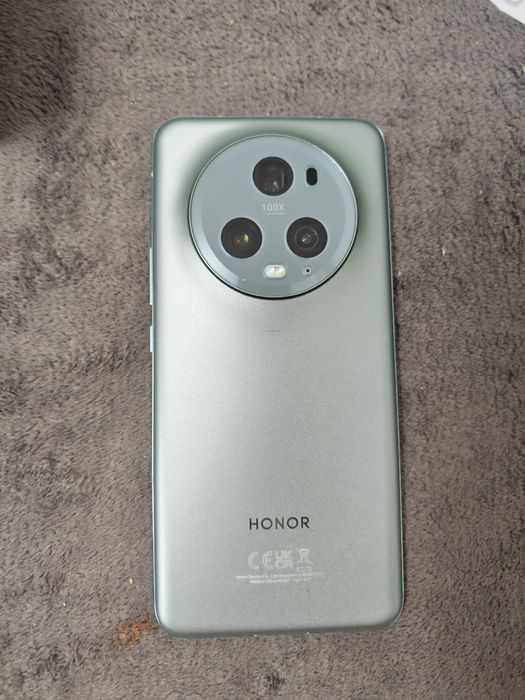 Honor magic 5 pro full box cu sticla spartă