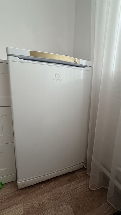 Продам отличную морозилку!