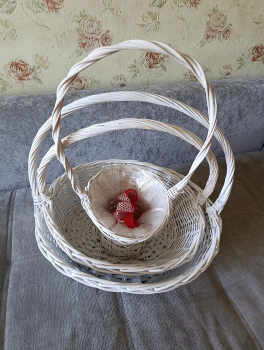 Корзины новые недорого 3 шт.