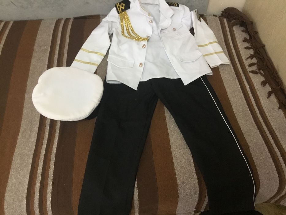 Новогодние костюмы.