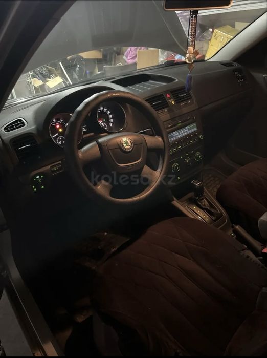 Авто Шкода йети.