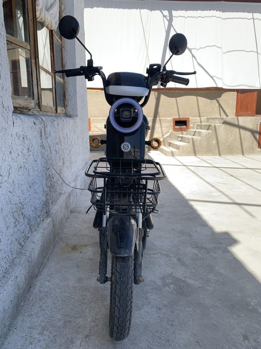 Skuter sotiladi kostareka