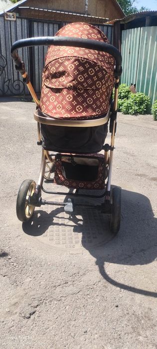 Продам детскую коляску