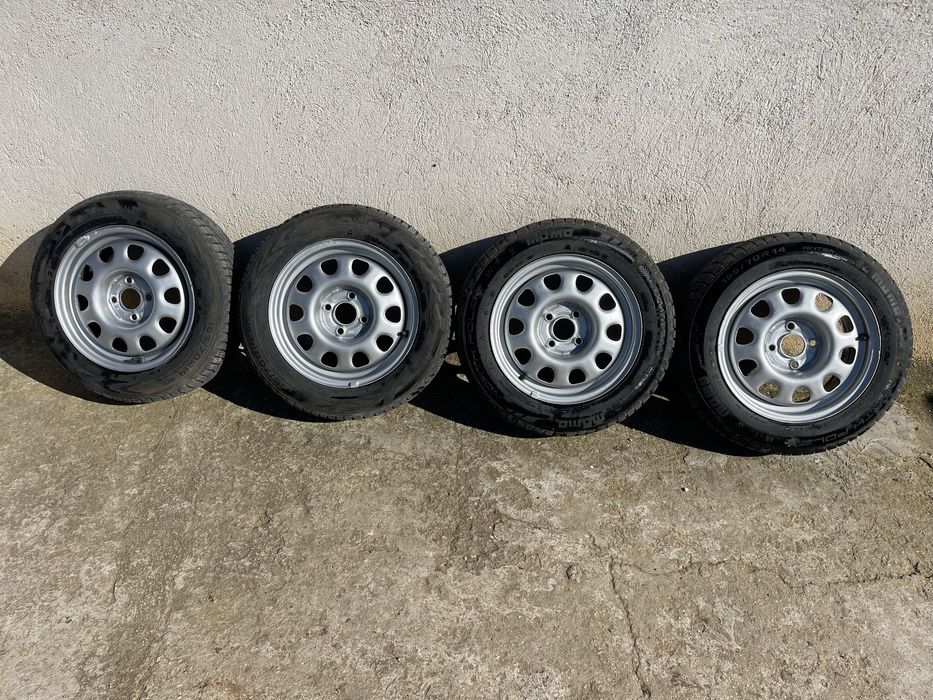 4 бр. джанти 14 цола + зимни гуми 165/70 R14