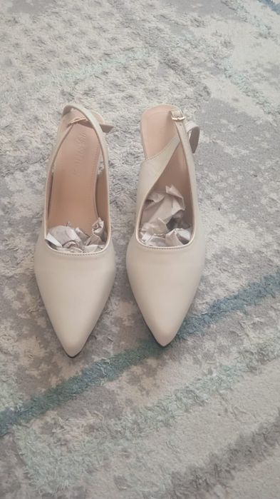 Продам новые туфли размер 38