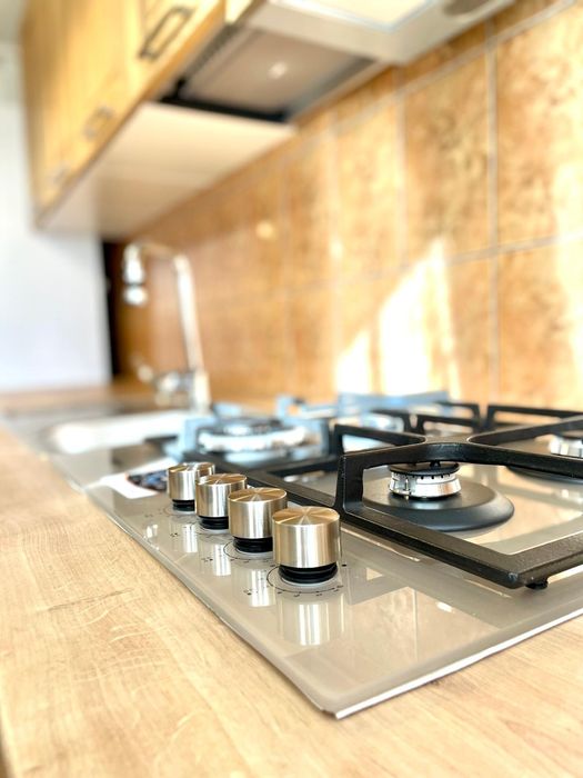 Apartament trei camere,de închiriat Centrul Civic